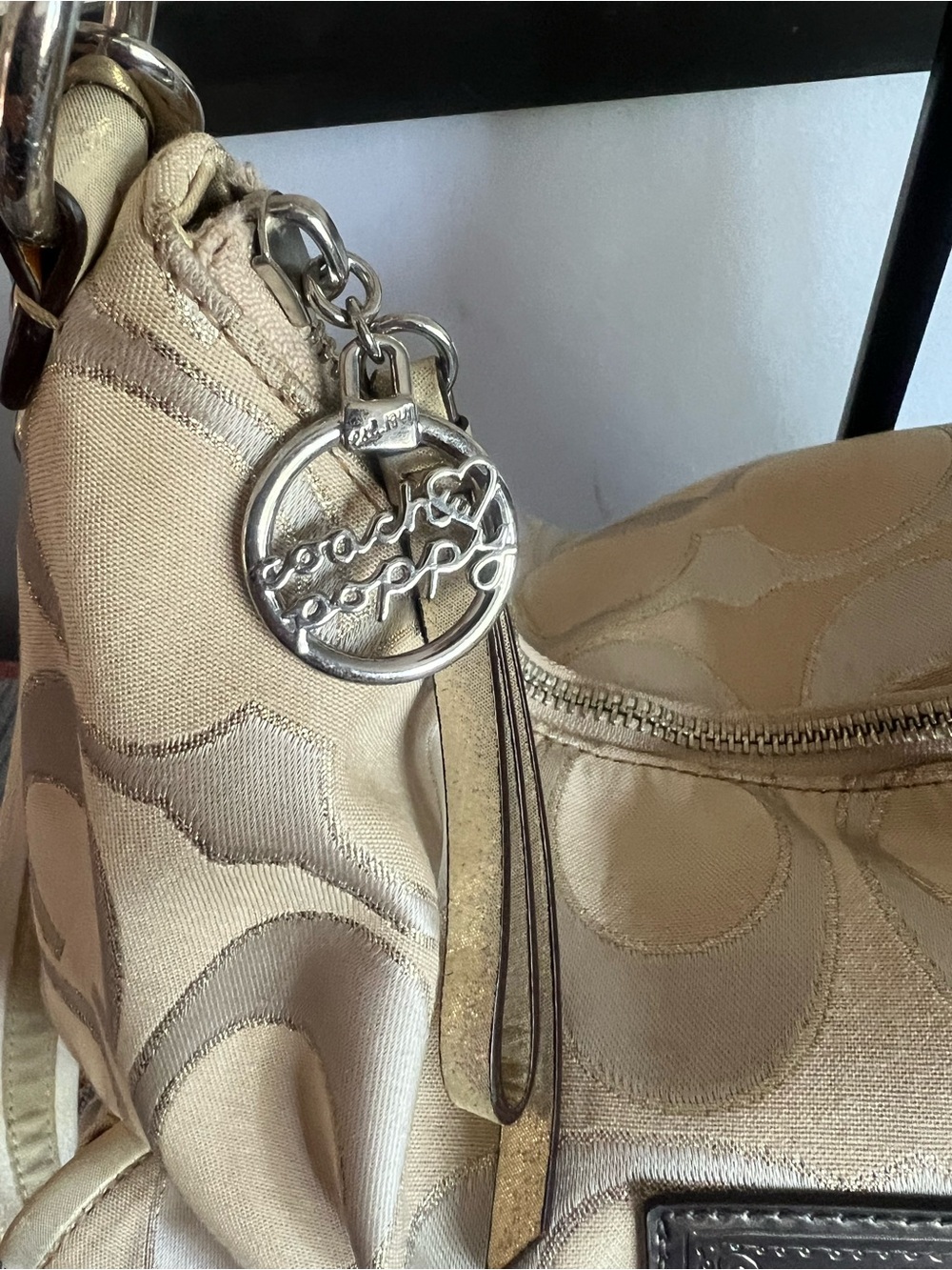 Coach 2006 Poppy Signature Gold Khaki Sparkly Hobo Shoulder Crossbody Y2K Bag - Picture 5 of 16